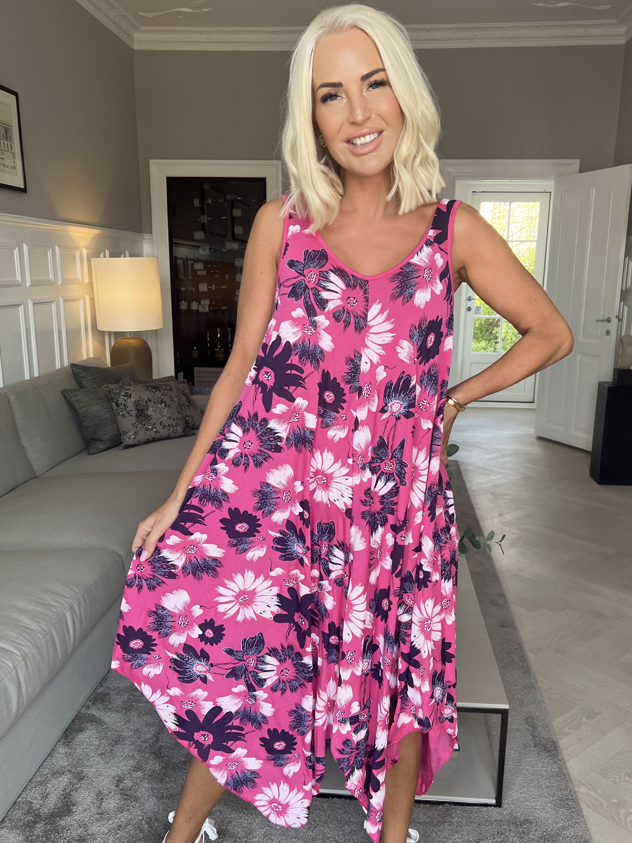 Blair - Luftig viskosklänning med blommigt mönster